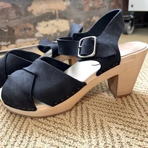 BRYR Emma Cross-Over Ink 38 Clog